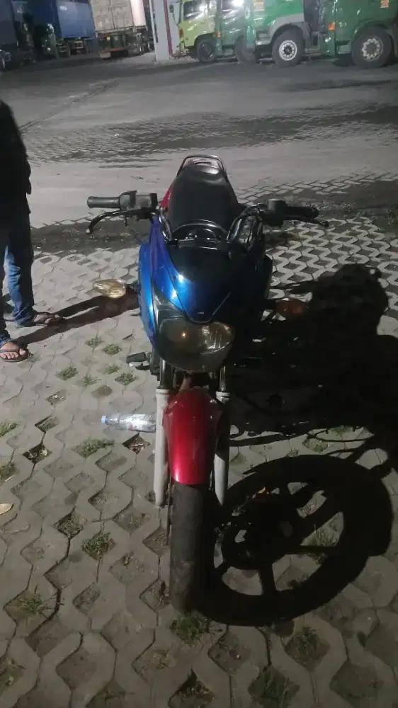 Bajaj fulsar 180cc 2100 motor murah