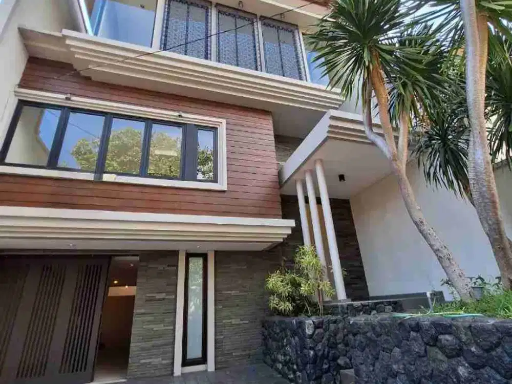 HOUSE FOR SALE ARAYA MODERN STYLE (3 lantai)