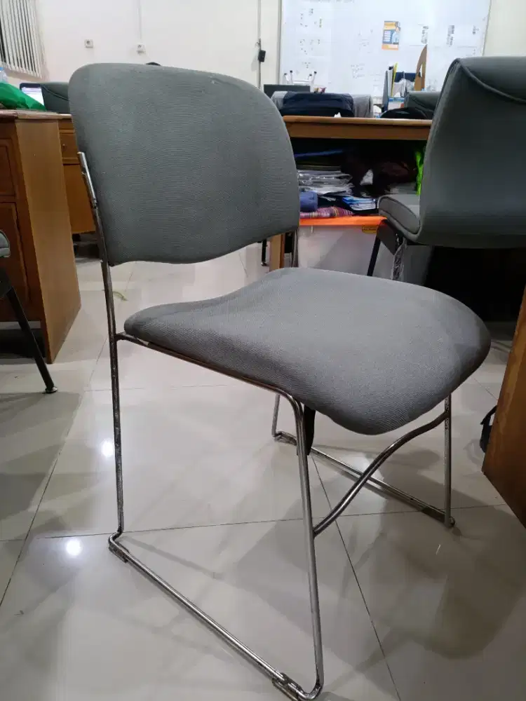 Bangku Bekas Layak Pakai