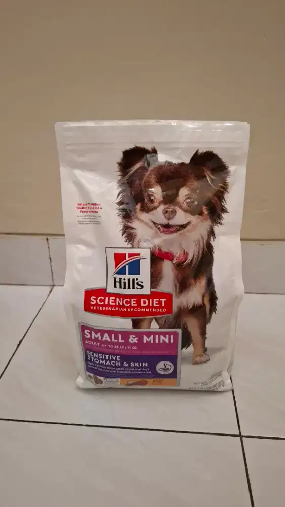 Makanan Anjing Hills Small & Mini Adult Sensitive Stomach & Skin 1,8kg