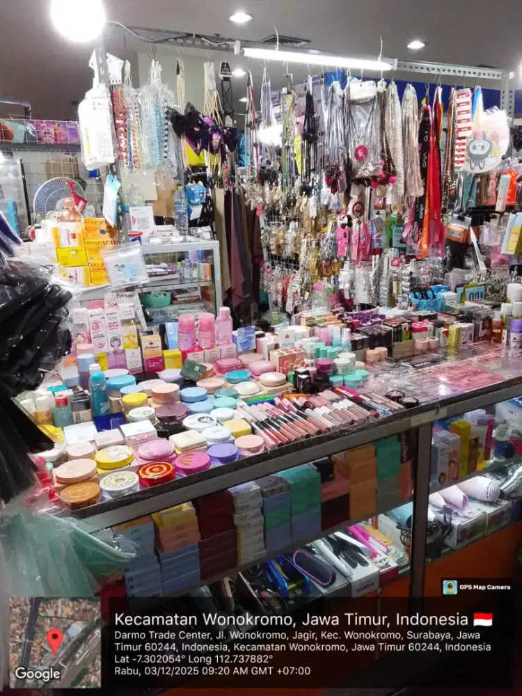 Jaga stand Toko aksesoris & kosmetik