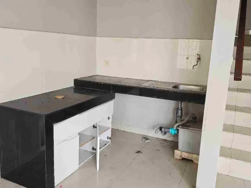 Disewakn Rumah Hoek West Europe Green lake city