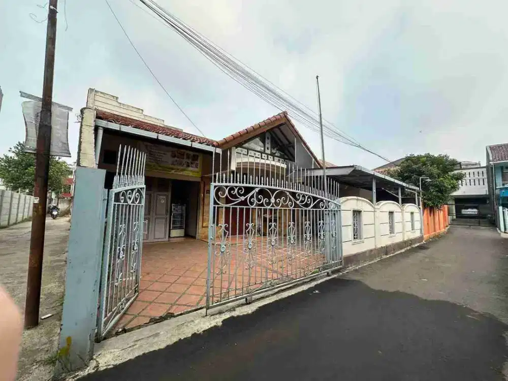 Di Jual Rumah di Tengah Kota Bandung Semi Furnished sebelah setra duta