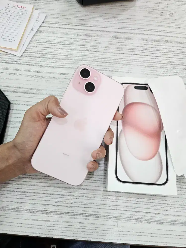 Iphone 15 pink iBox