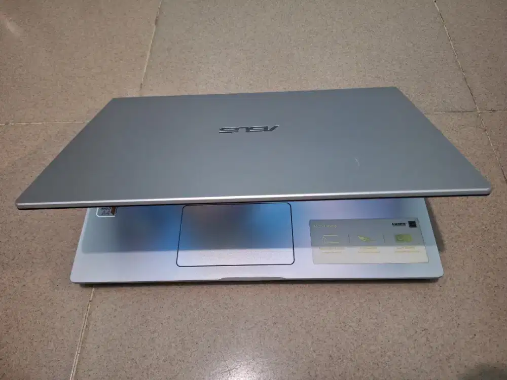 Bismillah dijual laptop asus vivobook slim A4 ram 8gb mulus siap pakai