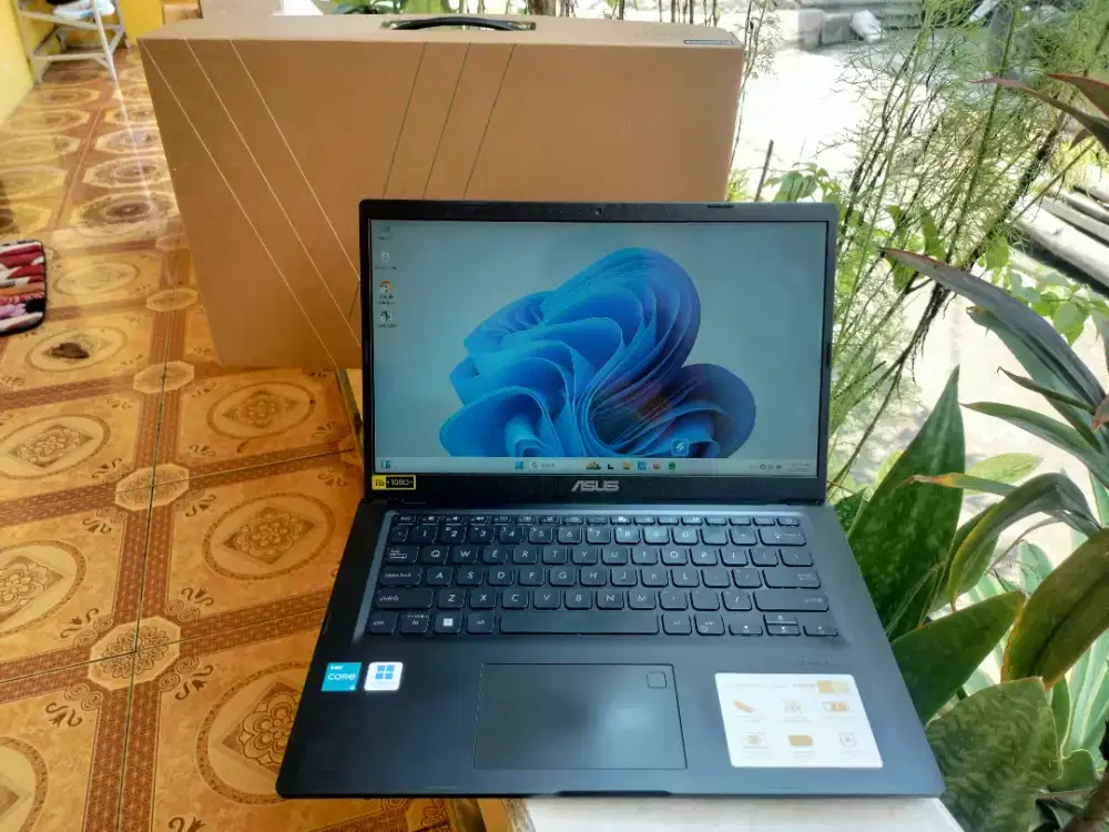 Asus Core i3 Gen 11 SSD Keyboard Nyala Fullset Dus