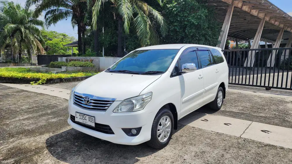Toyota Kijang Innova 2012 Bensin