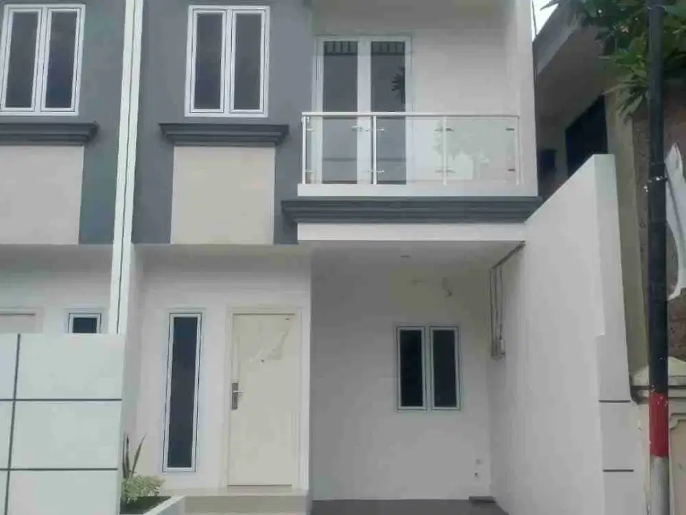 Rumah mewah murah 2 lantai  cempaka putih XXV1D lokasi strategis  bebas banjir