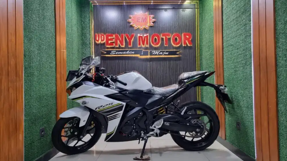 ENY MOTOR - YAMAHA R25 2017 STANDAR - KM RENDAH
