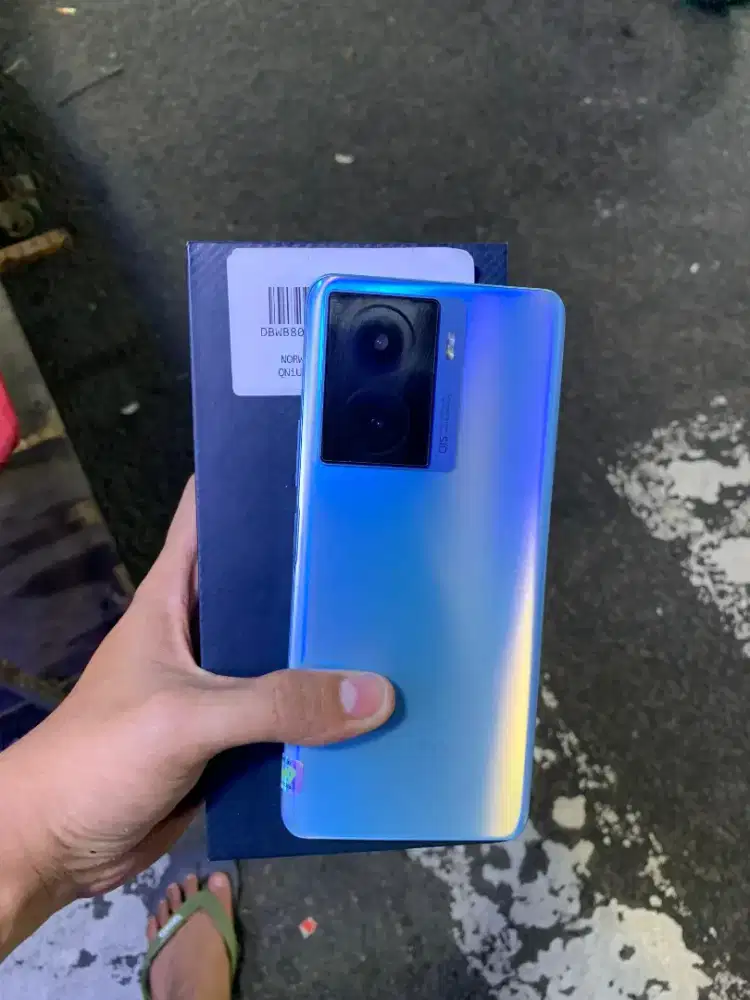 IQOO Z7 5G FULLSET RAM 12+12/256 MULUS NO MINUS