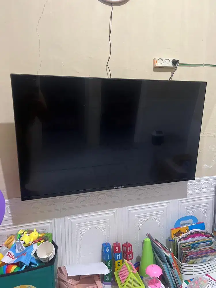 TV polytron 43