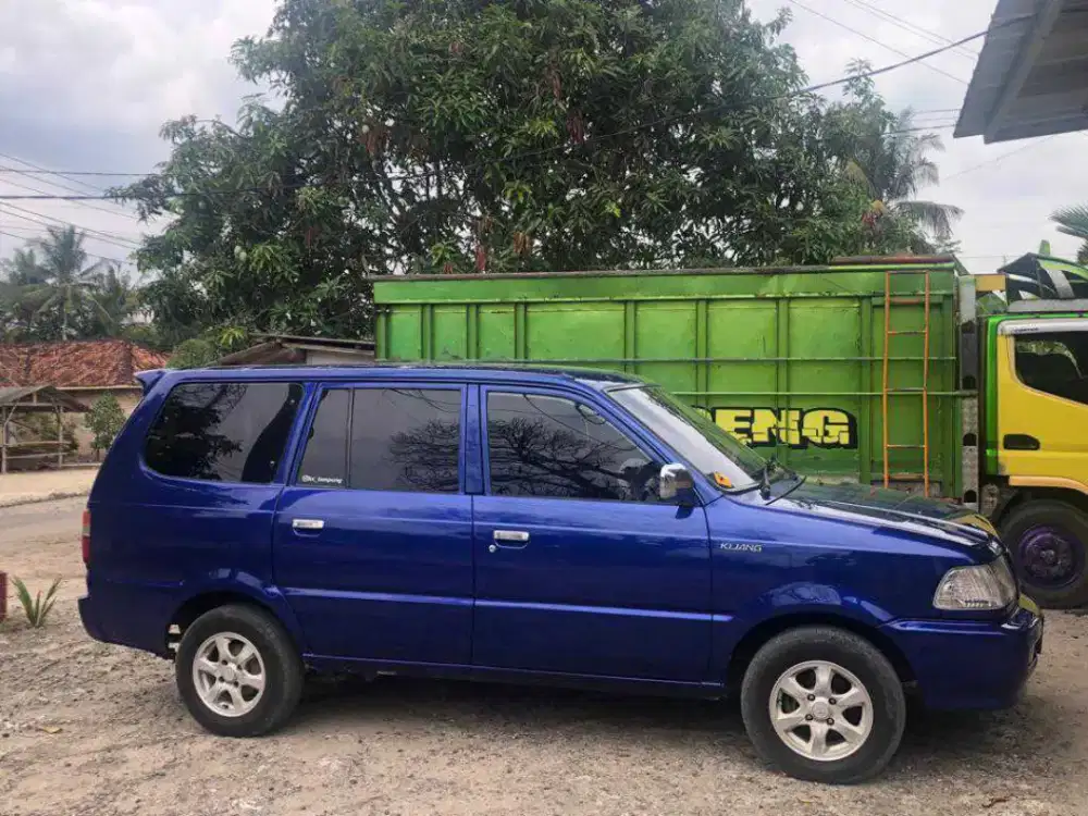 Kijang kapsul lsx