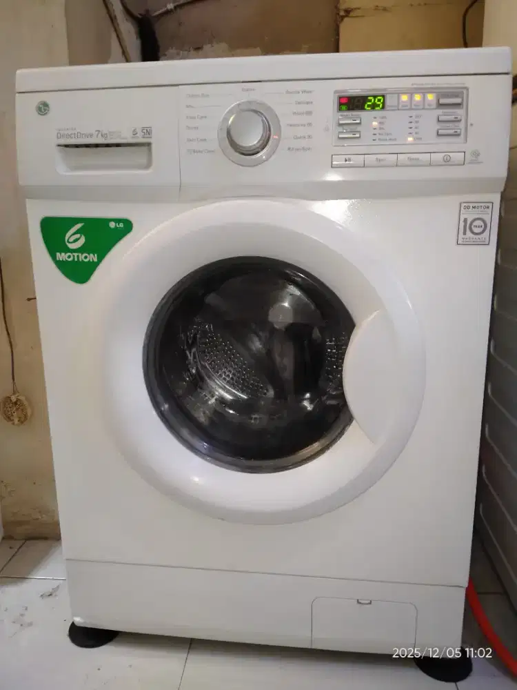 Mesin cuci LG front loading inverter