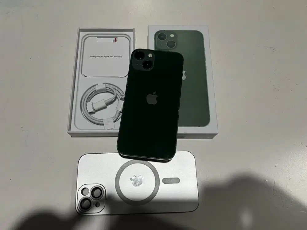 Iphone 13 256gb inter pemakaian lama