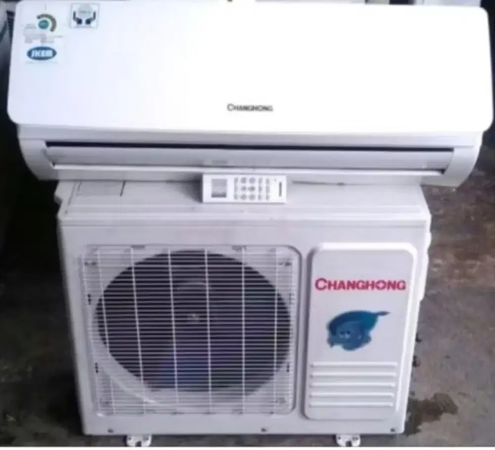 Ac bekas changhong 1/2 pk garansi masih ada 9 tahun kompresor,