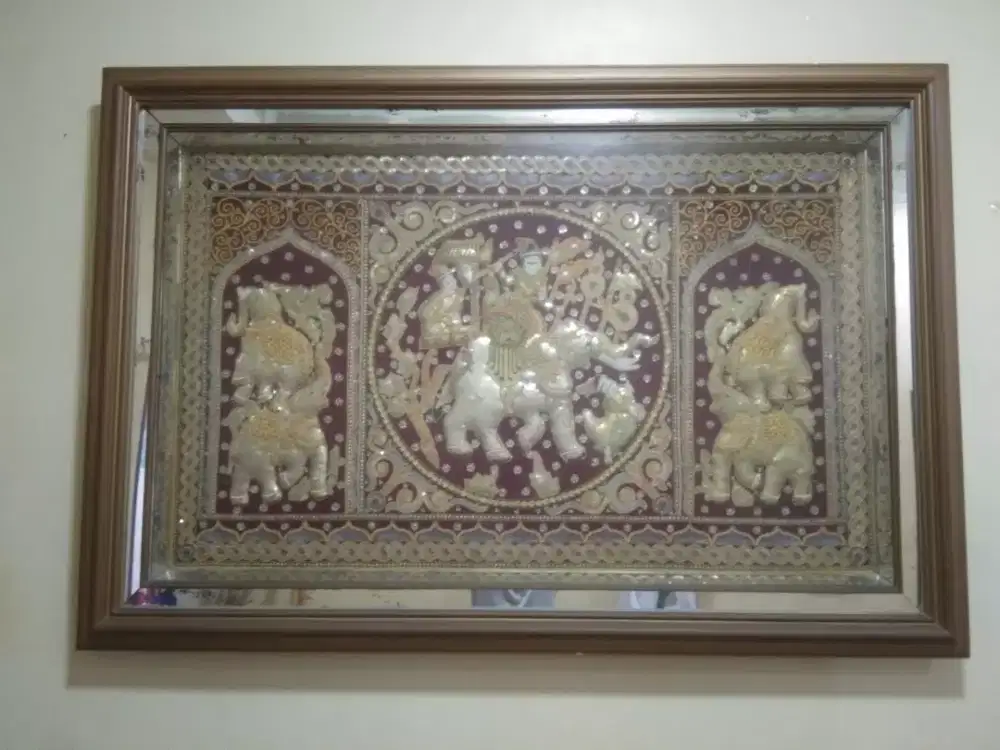 Di jual pajangan besar 1  dan sedang 2 motip gajah