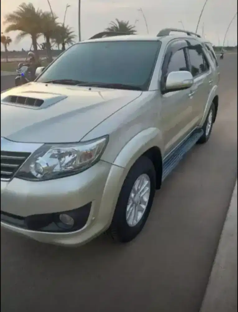 Fortuner G VNT AT 2013