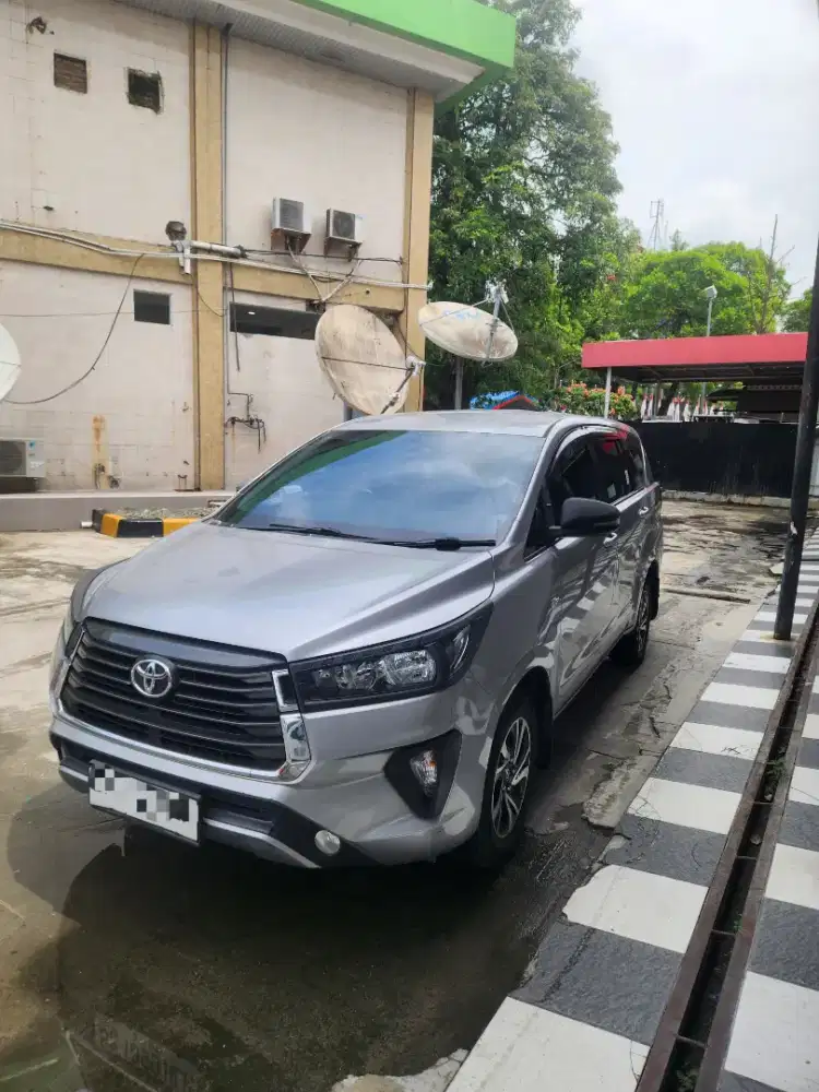 Kijang Innova Reborn 2022 G M/T Bensin