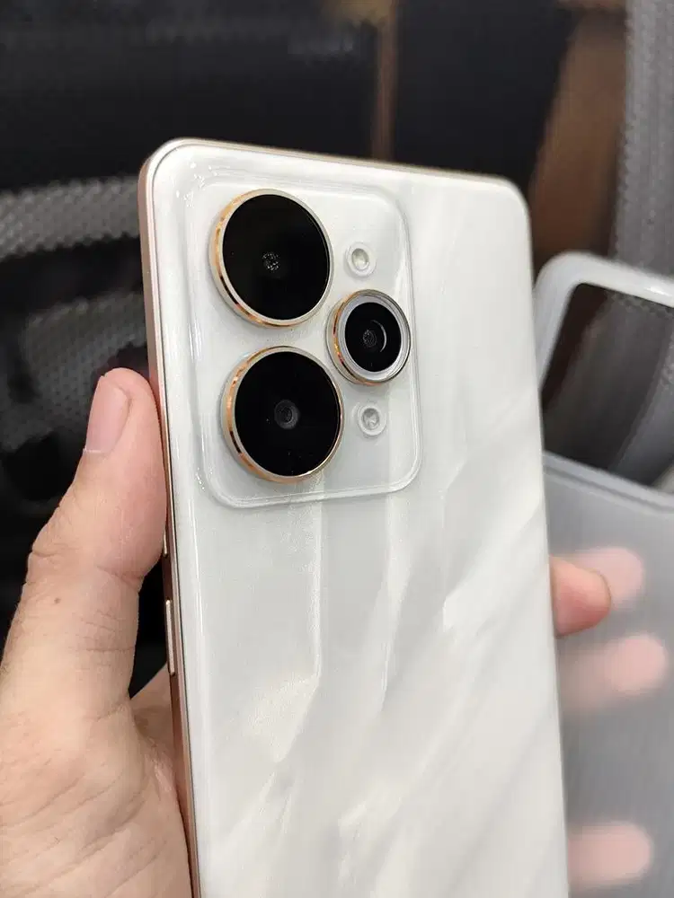 Realme 15 pro 5G 12/256 like new