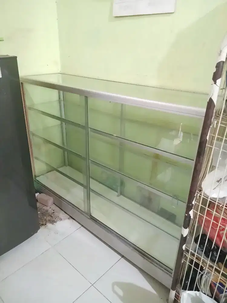 Dijual Etalase Toko Bekas