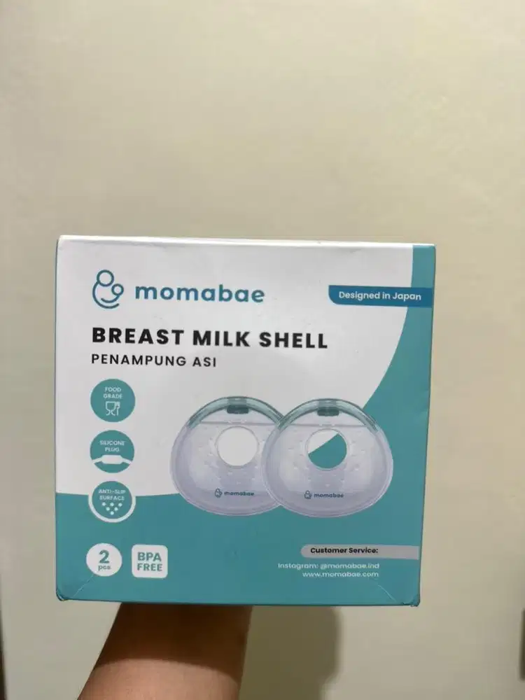 Breastmilk momabae