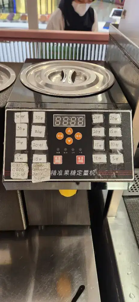 Mesin otomatis penakar gula cair untuk minuman