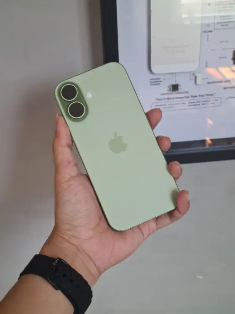 iPhone 17 256gb Sage garansi on