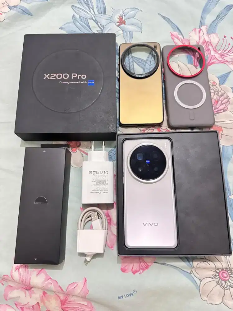 VIVO X200 PRO RAM 16/512GB FULL ORI MULUS 
ON FEBRUARI 2026