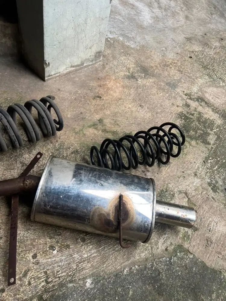 Knalpot fujitsubo dan per toyota corolla