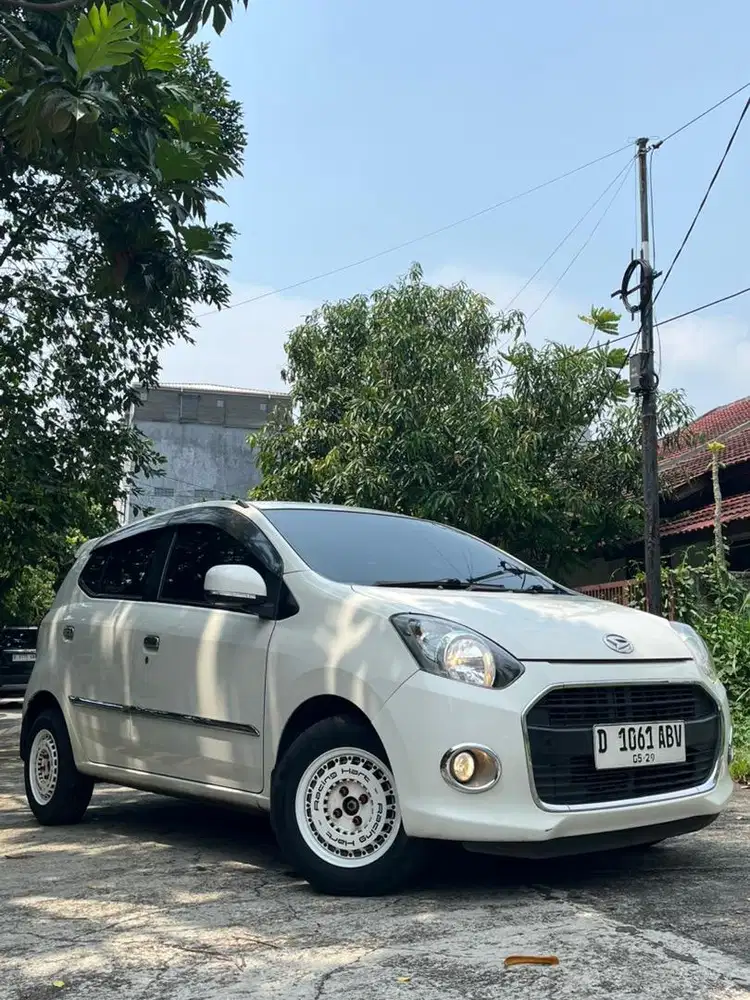 Daihatsu Ayla X Matic Putih. Low odo!!