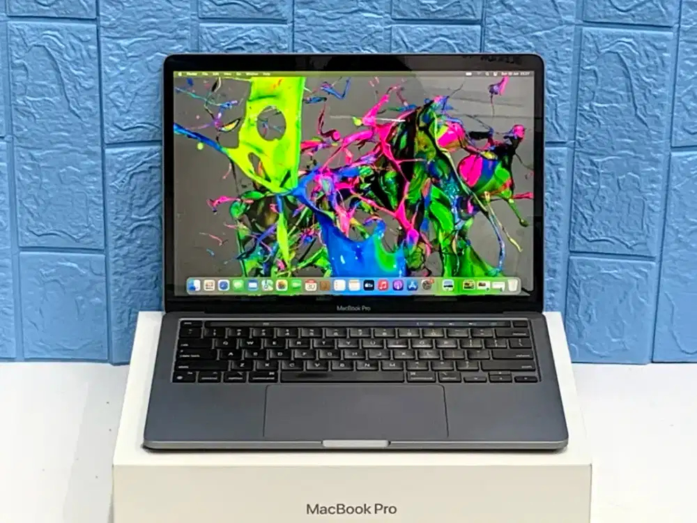 Macbook Pro 2020 Touchbar/Intel Quadcore i5/ram 16gb/ssd 512gb