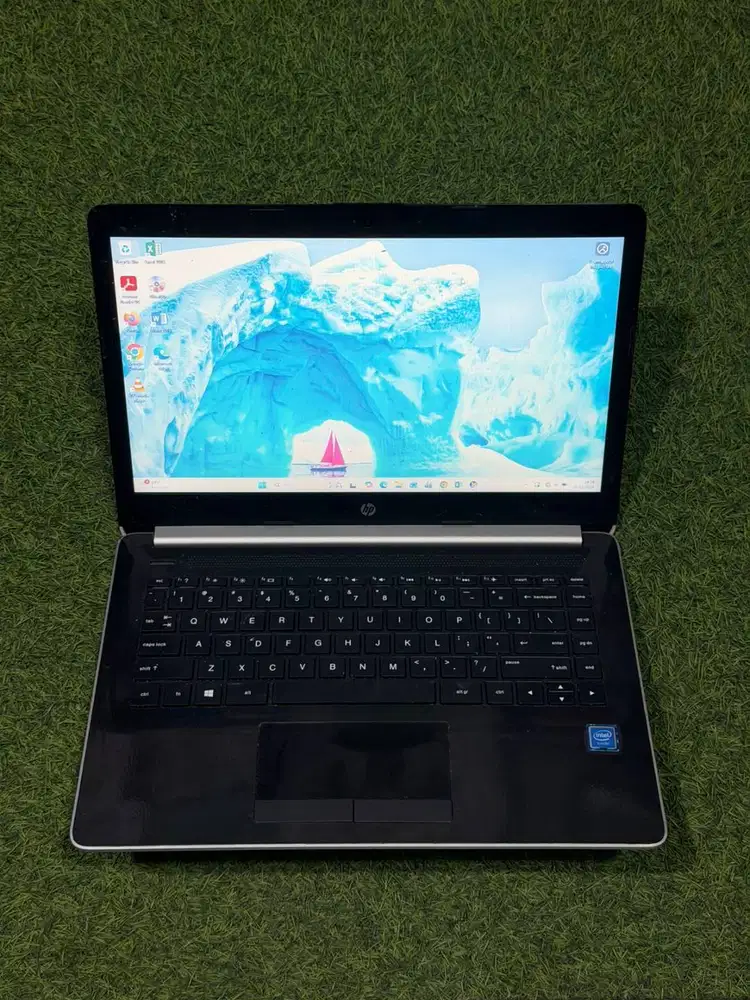 LAPTOP HP 14 SECOND LIKE NEW