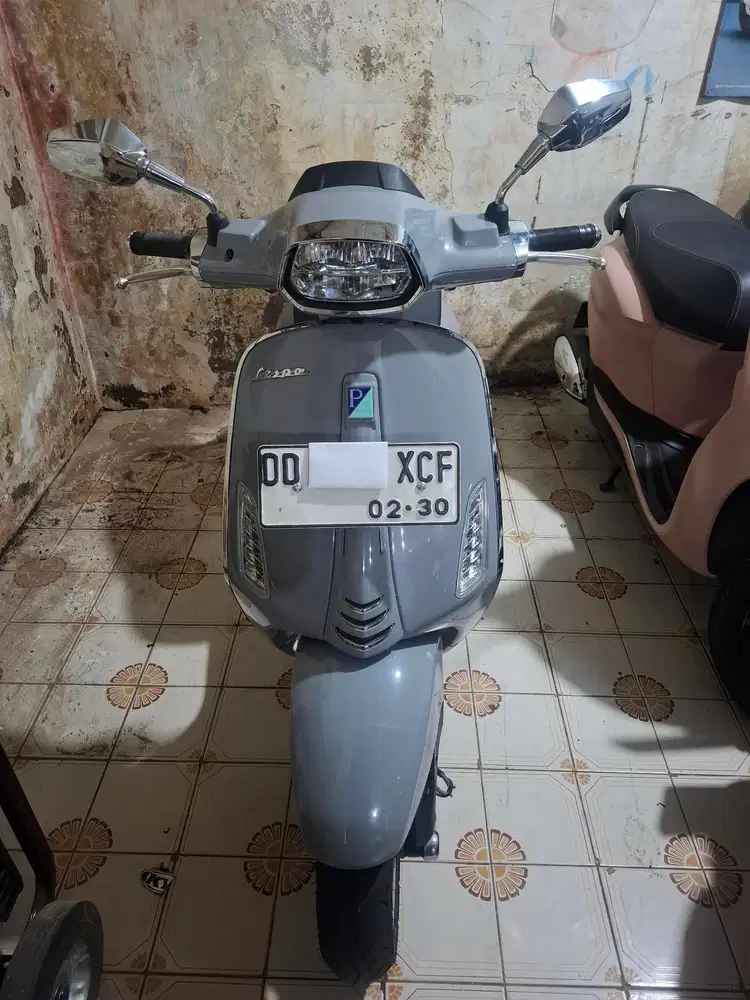 Vespa sprint 150cc 2025 abu-abu