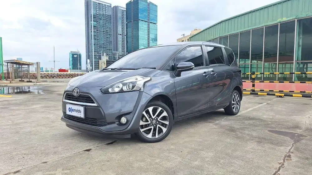 Pajak Panjang - Toyota Sienta 1.5 V Bensin-AT 2019