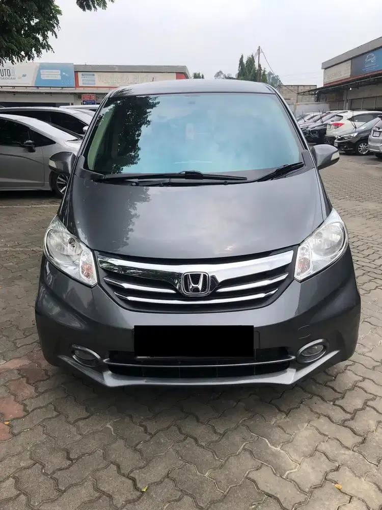 Honda Freed 2013 E AT AC double