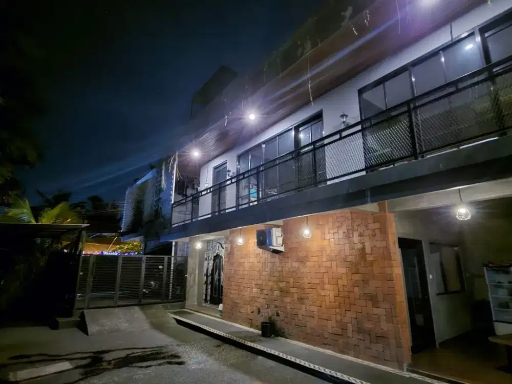 FOR SALE — Rumah 2 Lantai + 1 Unit Villa Private, Lokasi Strategis Perbatasan Padonan – Dalung, Dekat Canggu! ( JK / LM )