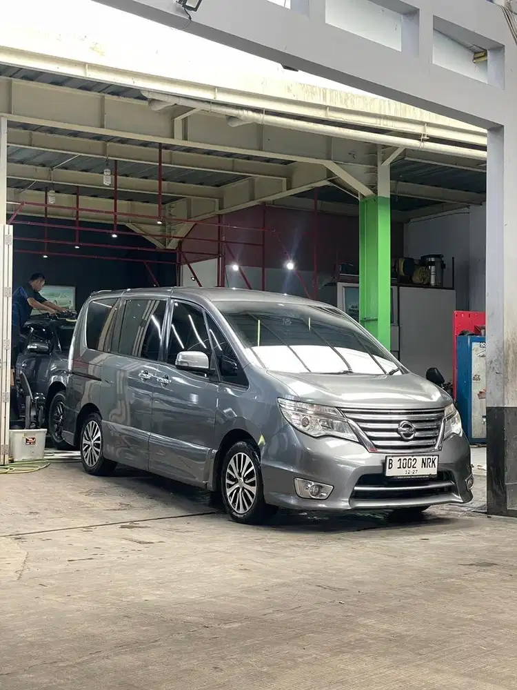 Nissan Serena HWS tipe tertinggi