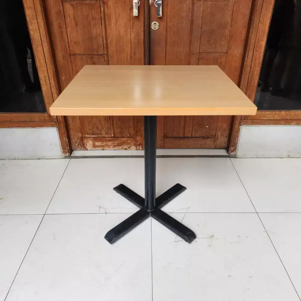 Meja ex Cafe - Meja ex Resto M6