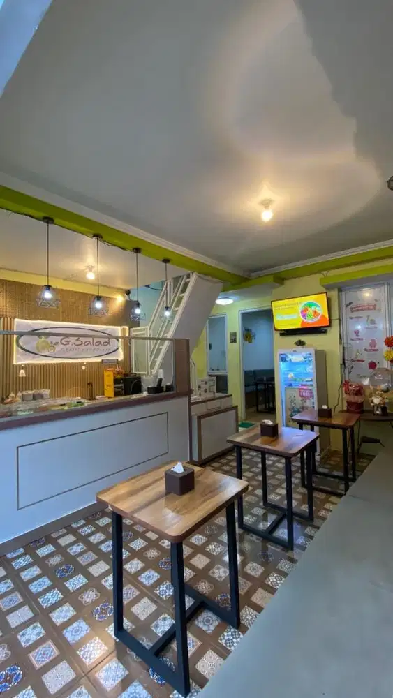 Lowongan Penjaga Outlet Makanan