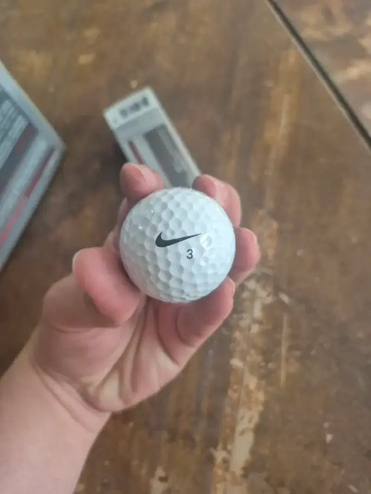 Bola Golf Nike Original Masih Baru Ya isi 12 Golf Balls