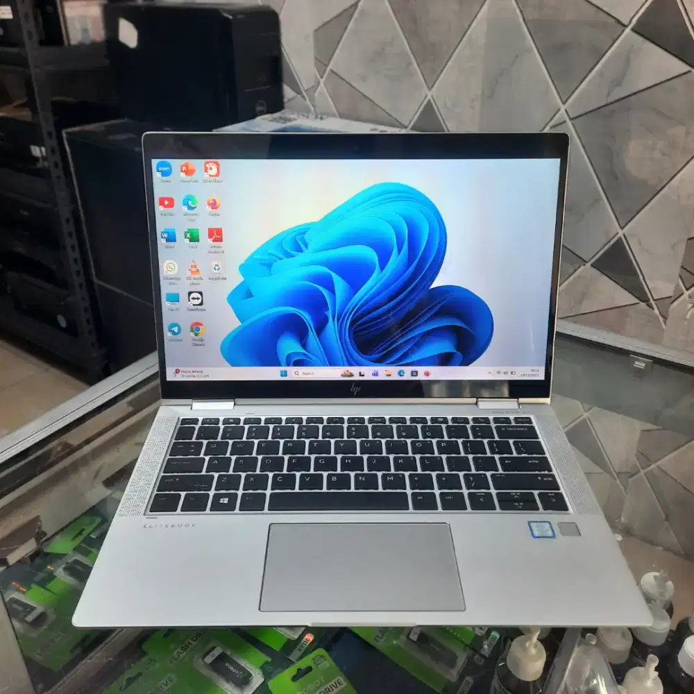 HP X360 1030 G4, Core i5 gen 8, RAM 8GB, SSD 256GB, 13,3 inch