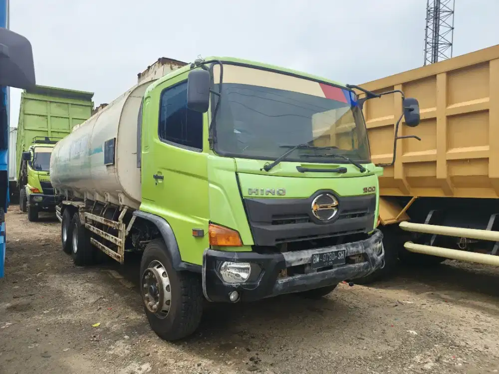 TRUK TANGKI CPO HINO 500 FL 235 JN 24KL THN 2014
