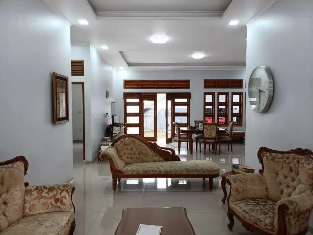 Dijual Rumah Cantik Full Furnished Area Mitra Dago Parahyangan