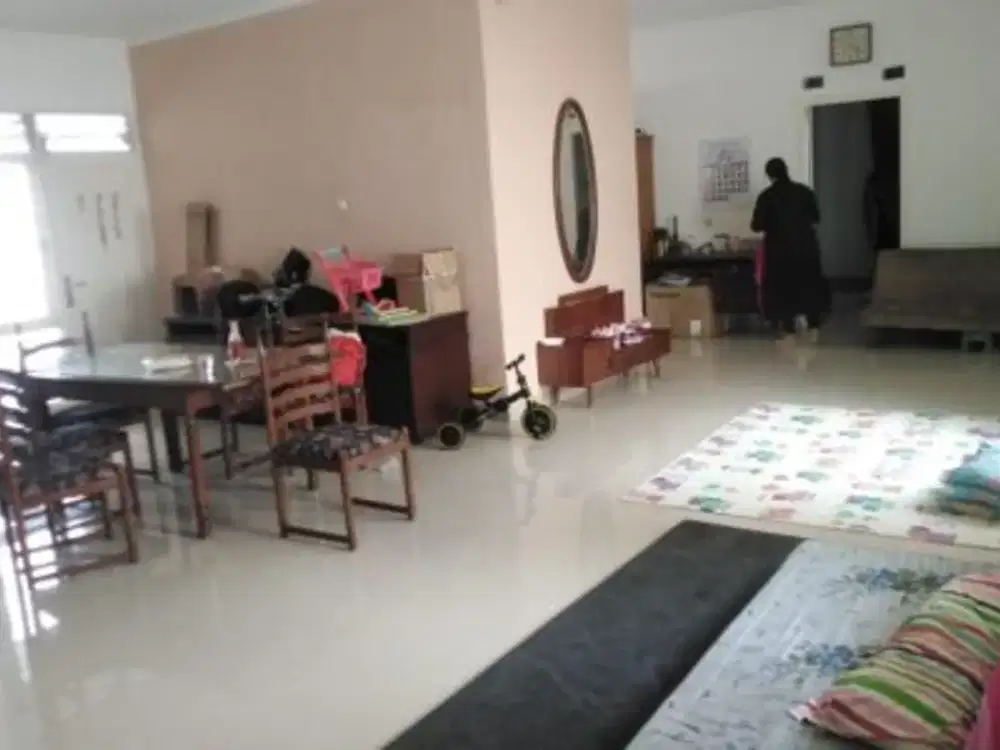 Dijual Rumah Luas Strategis Area Buah Batu Bandung