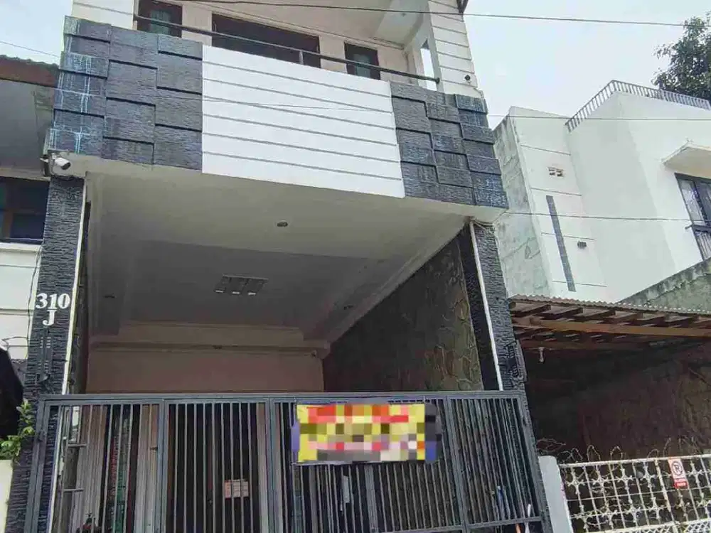 RUMAH 3 LANTAI FURNISHED DI GUNUNG SAHARI, JAKARTA PUSAT