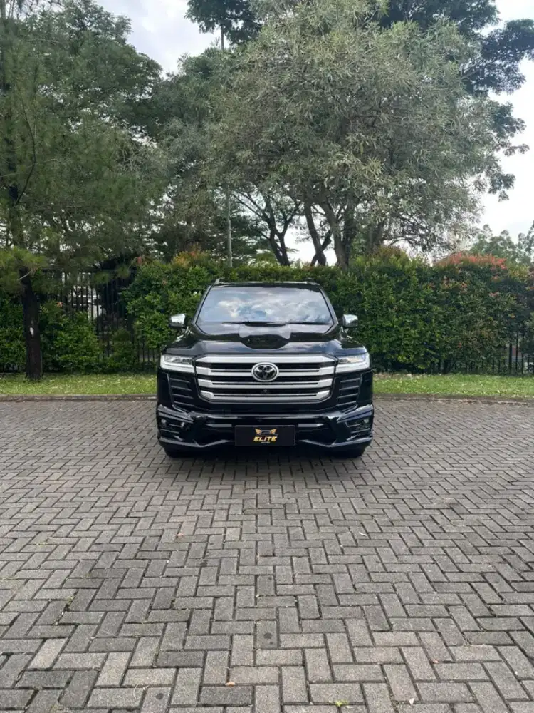 Toyota Land Cruiser 300 VXR 2024