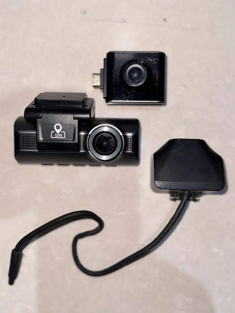 Dashcam AZDOME M550 (Camera Saja 1 Paket)