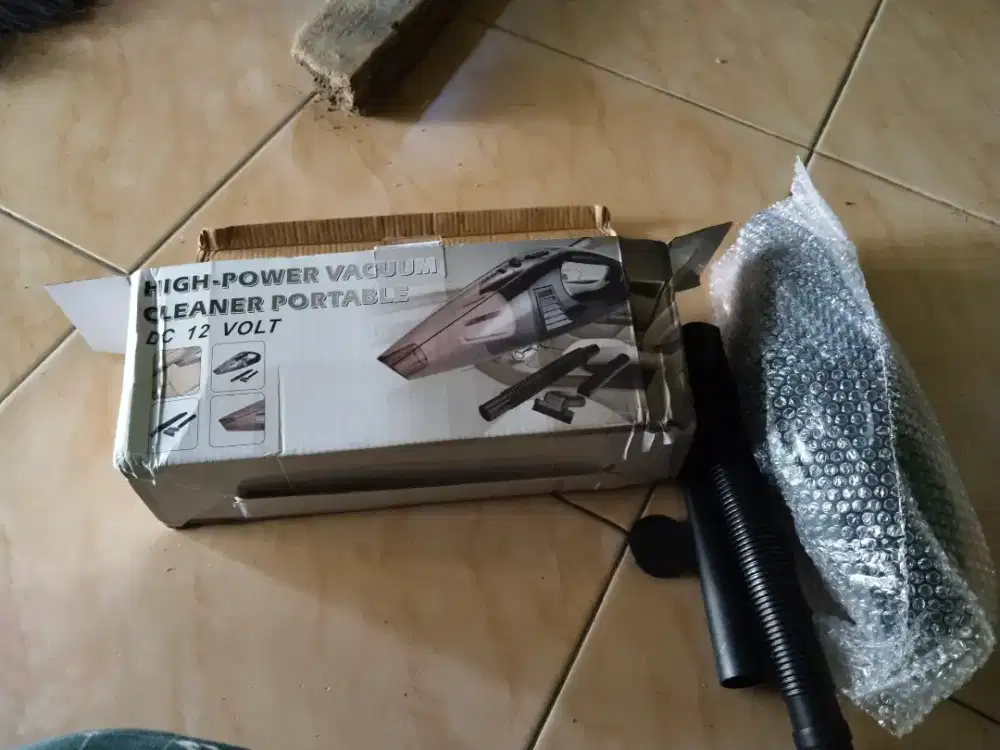 Dijual barang BARU Vacuum Cleaner Portable UNTUK MOBIL