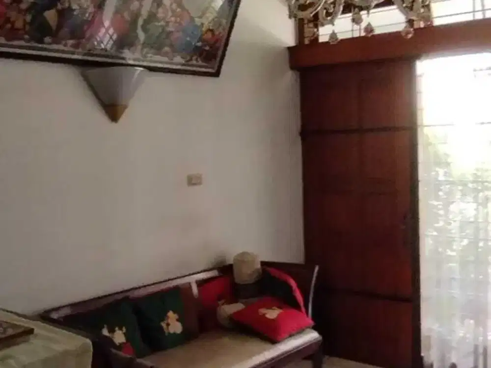 Dijual Rumah Strategis Area Sayap Pajajaran