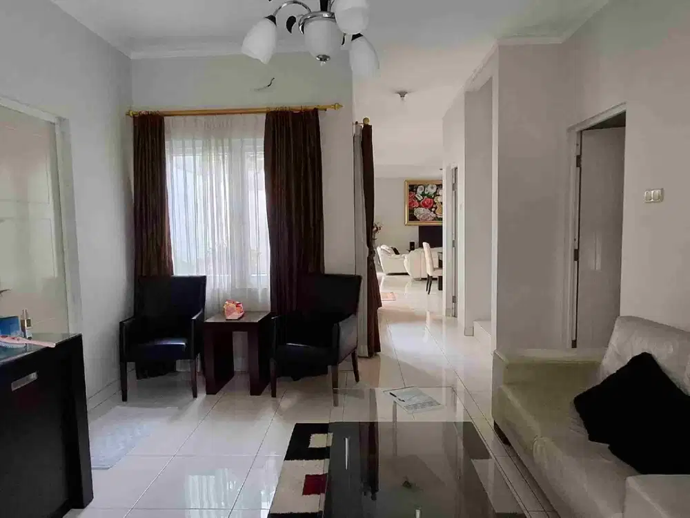 DIJUAL RUMAH MEWAH 2 LANTAI DI CLUSTER TENGAH EKSKLUSIF KOTA WISATA!